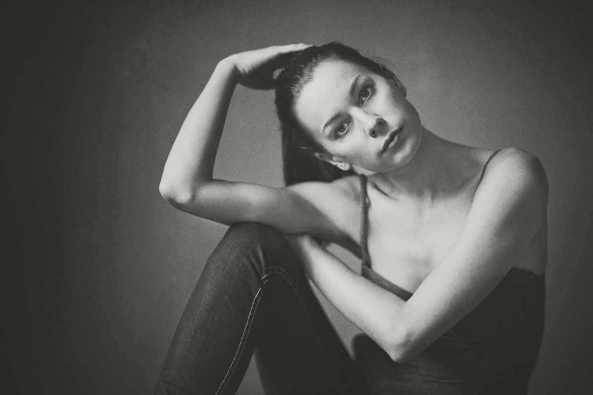 Adobe Portfolio portrait headshot studio woman beauty