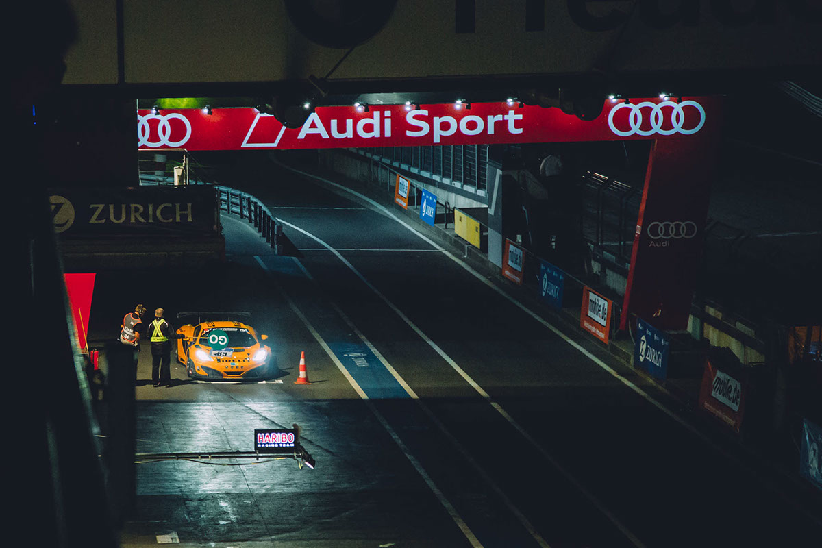 24hrs race Nordschleife nürburgring vln adac motorsports GT3 Porsche mercedes AMG SLS R8 gridwalk Greenhell