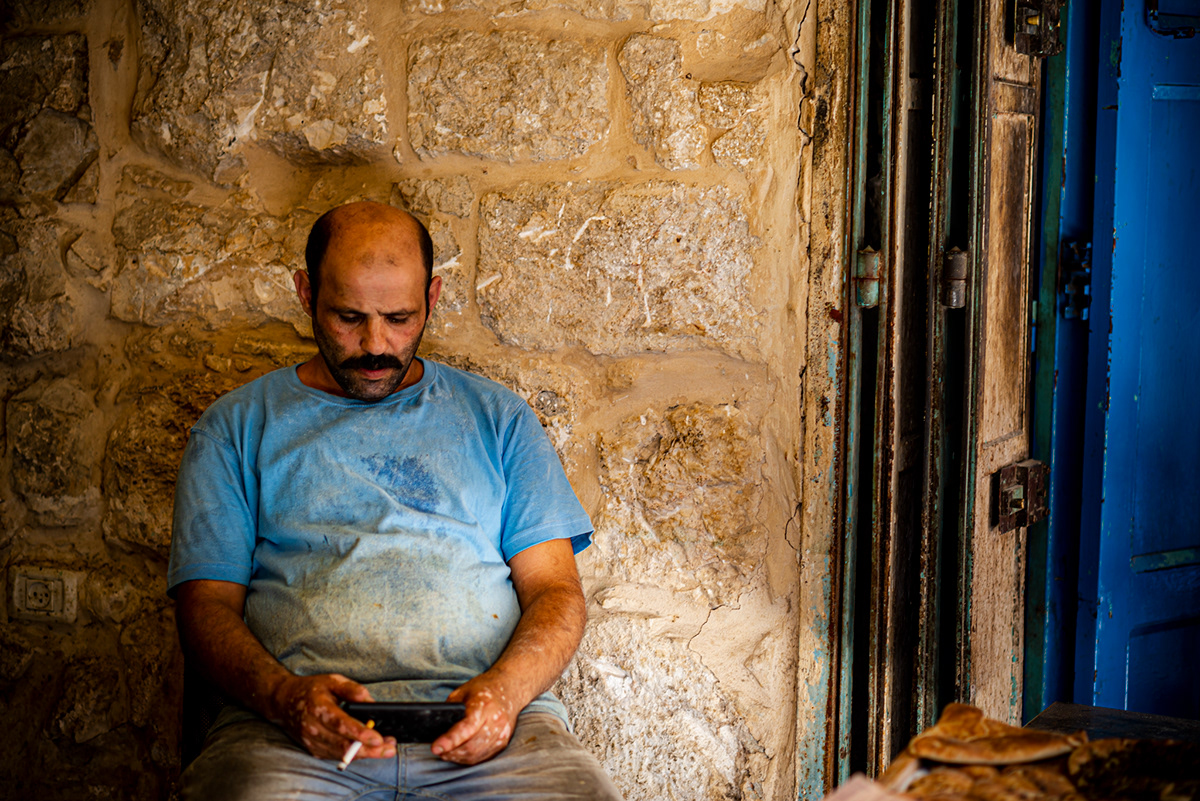 street photography jerusalem portrait street portrait ndarwish nabil darwish visual story Arab Story telling portrait photography