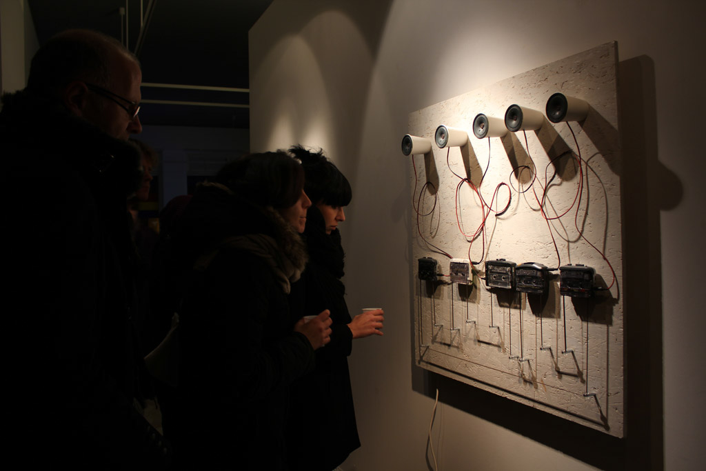walkamn analog design media new infinity cacophony art sound installation