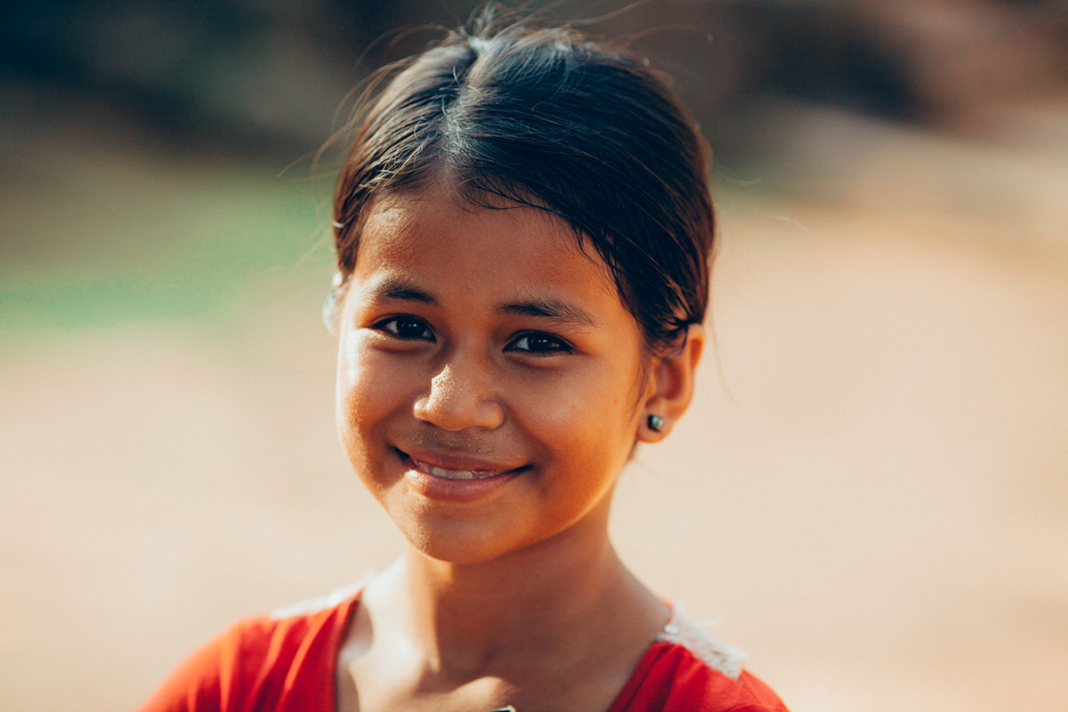 Cambodia reportage smile Travel portraits people Story telling travel photographer Cambodge reporter