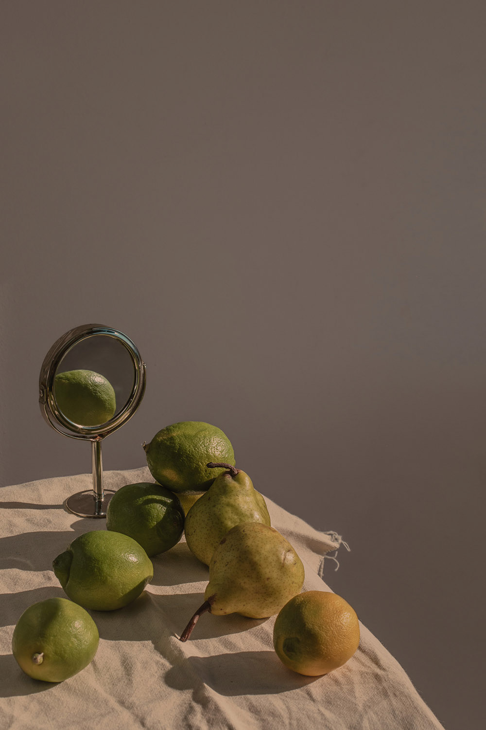 bodegon Canon foodstyling lemons mirror Natural Light pears pera stilllife sunlight