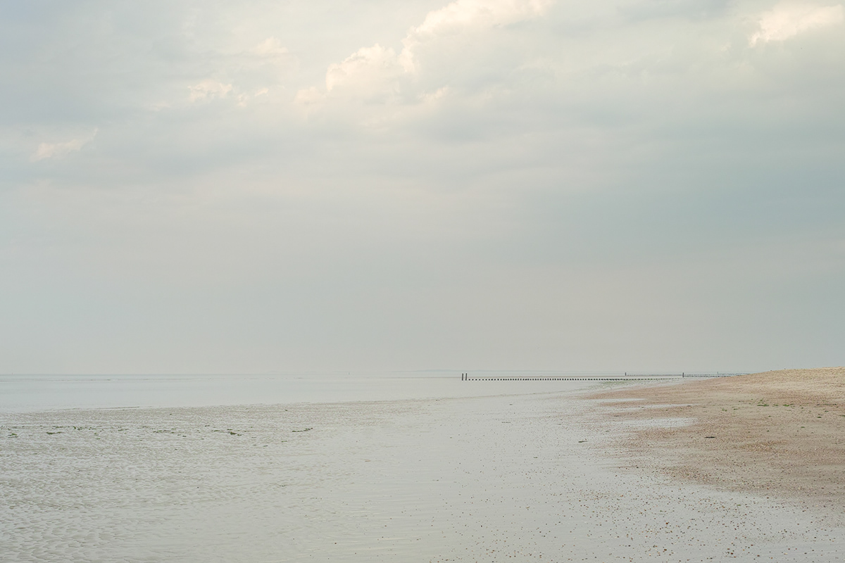 beach silence serenity golfbreker breakwater stilte Strand