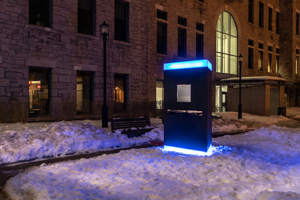 nuit Nuit Blanche science-fiction Archeologue Archeologie découverte installation blacklight diapo light