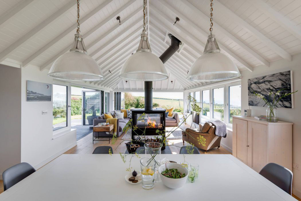 SEASIDE HOME IN SOUTH HAMS UNITED KINGDOM BY WOODFORD architecture