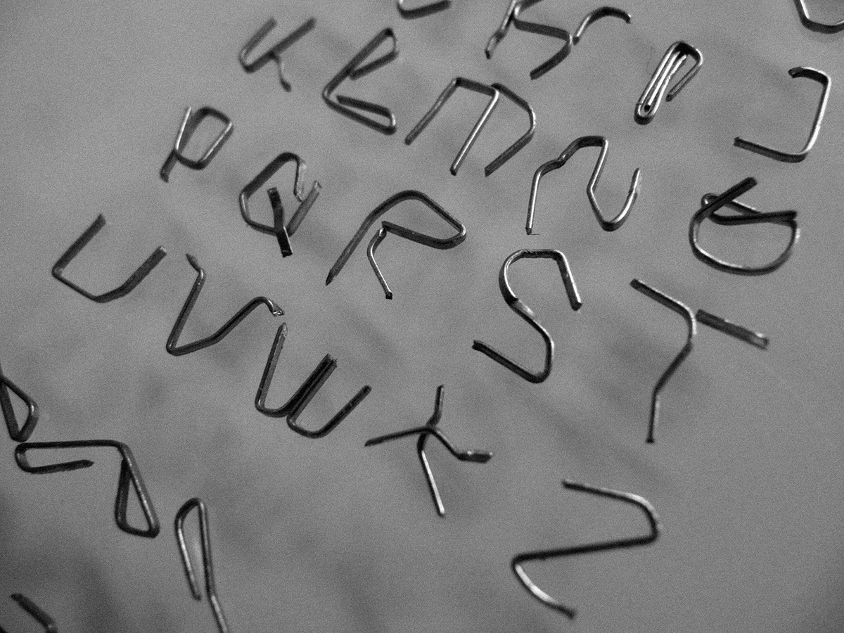 Staples handmade typo tipografia Portugal almada lisboa fagulha stapling staples font font type manual job ceramic metal
