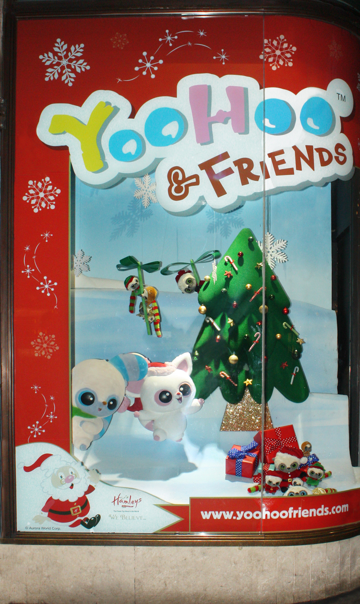 Hamleys Christmas Window Displays YooHoo & Friends