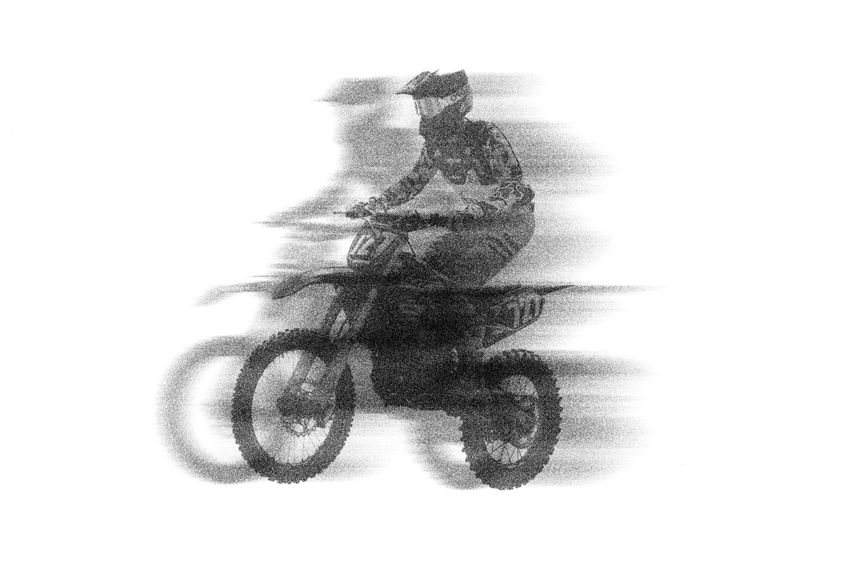 free freebie photo effect blur motion grunge grainy distortion b&w