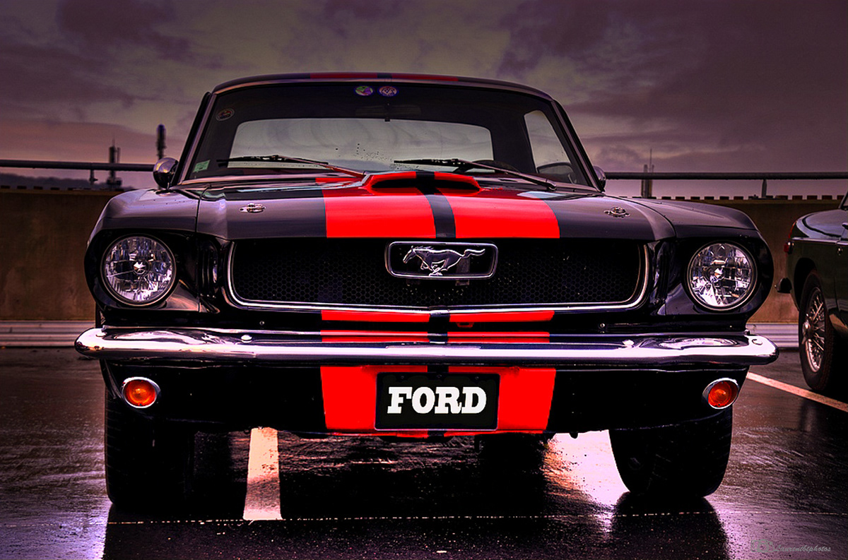 Une magnifique Ford Mustang vue de face