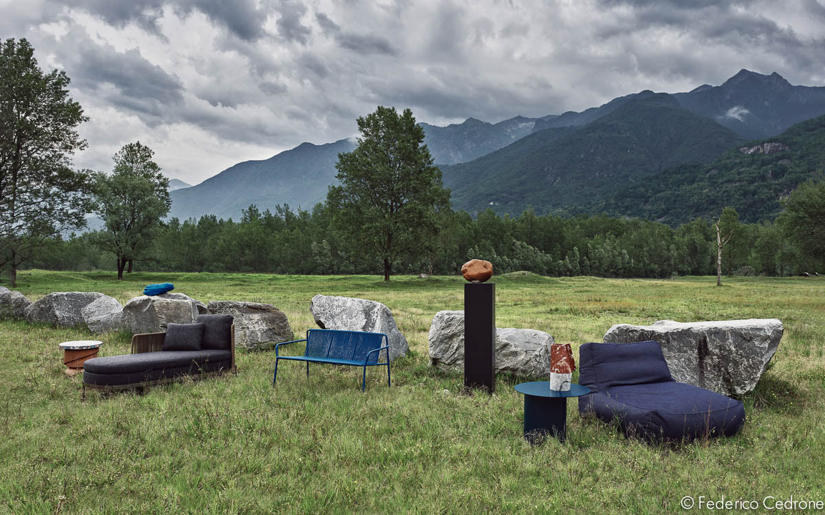 Outdoor design Italy chair table elledecor magazine piemonte stones