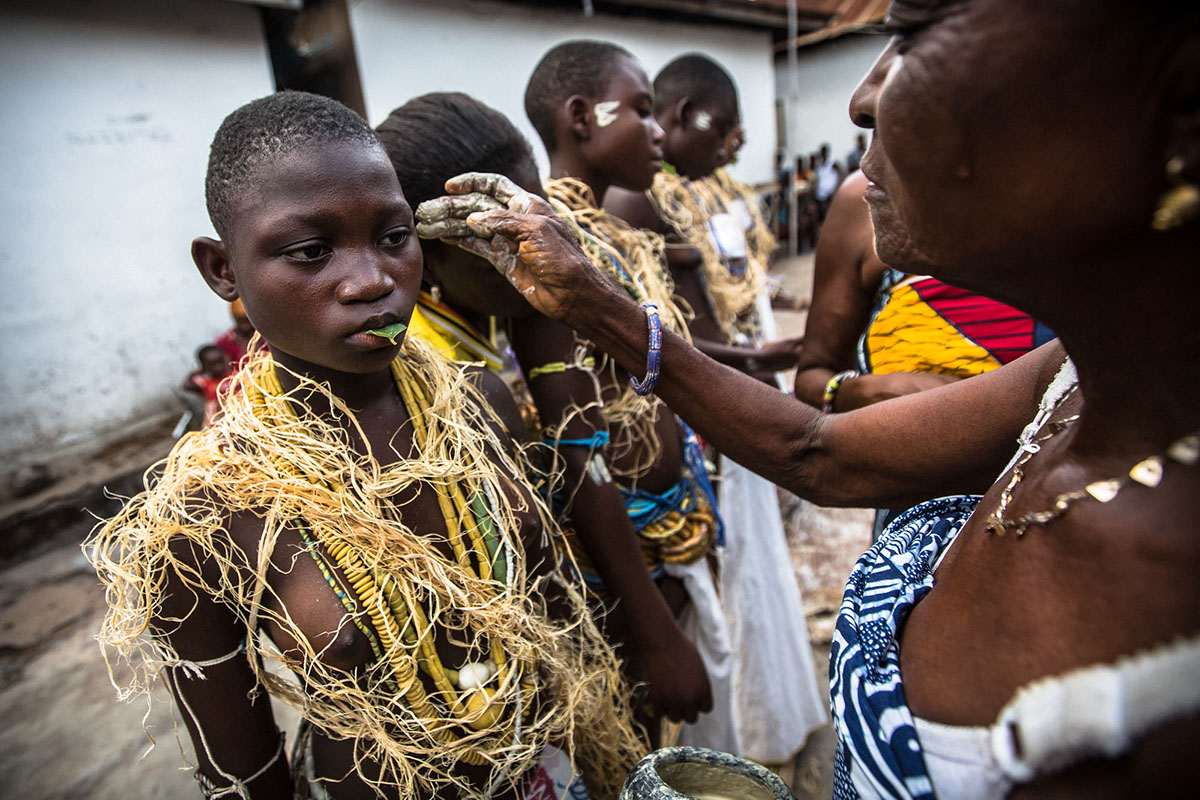 Ghana krobo photo photographer Ethnic africa girls beads Travel Canon wear initiation tradition