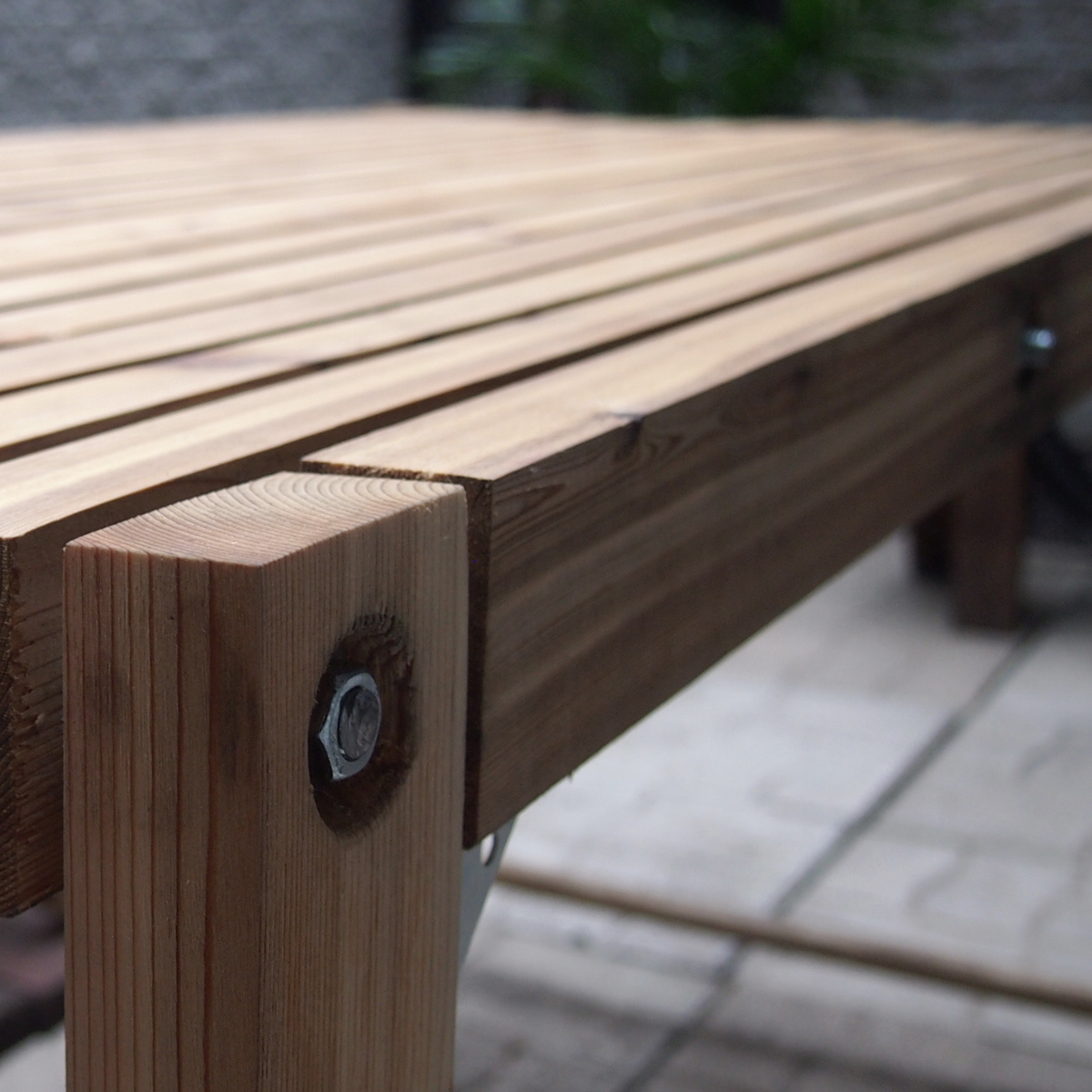 table Outdoor Cedar cèdre City Garden furniture bench nuts jardin ecodesign écoconception mobilier