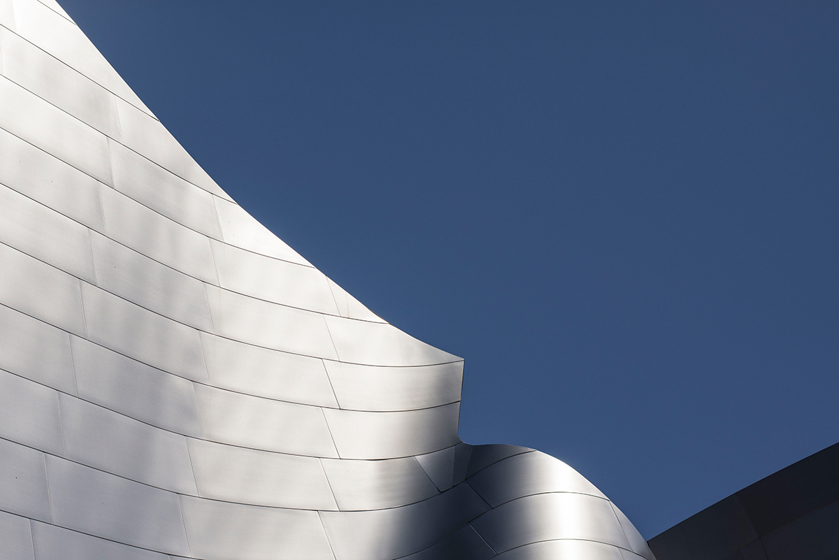 Hall Walt Disney Los Angeles usa concert building ghery geommetry metal wall Sun SKY reflection blue steel