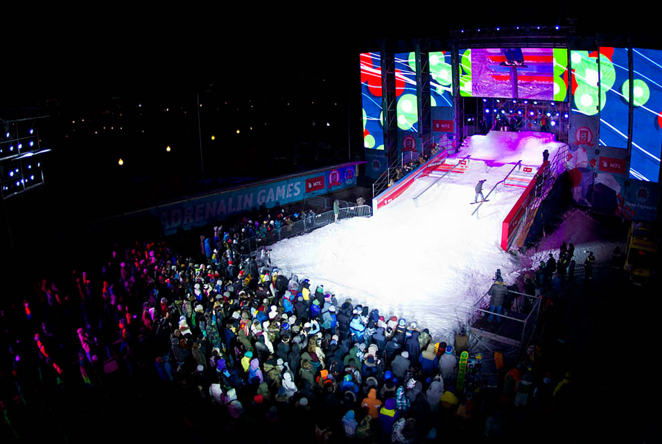 Sila Sveta alex mamontov adrenalin games Gorky Park Snowboarding kostya shun four plus led LED show motiongraphics  motion graphics  2D animation