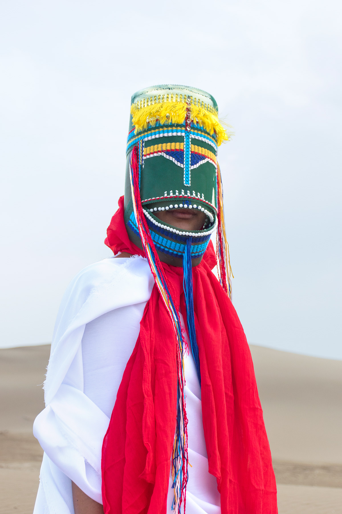 hindi zahra Indigo marruecos Fotografia AZUL mascaras mask amazigh multicultural diseño gráfico