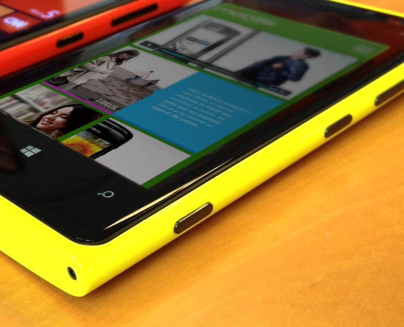 Webdesign metro green Mobilis algerie Responsive iPad iphone pink nokia lumia Windows 8 template mobile BrooklynCreates