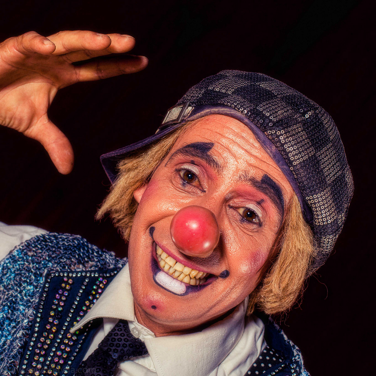 Circus Pierrot clown Clowns joker colors gold Show pagliacci