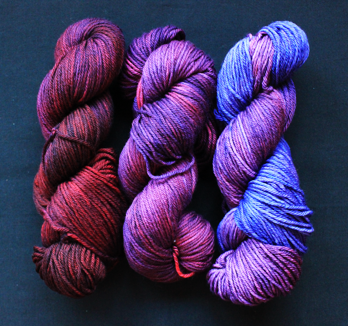 fiber yarn dye wool sheep Textiles roving Spinning