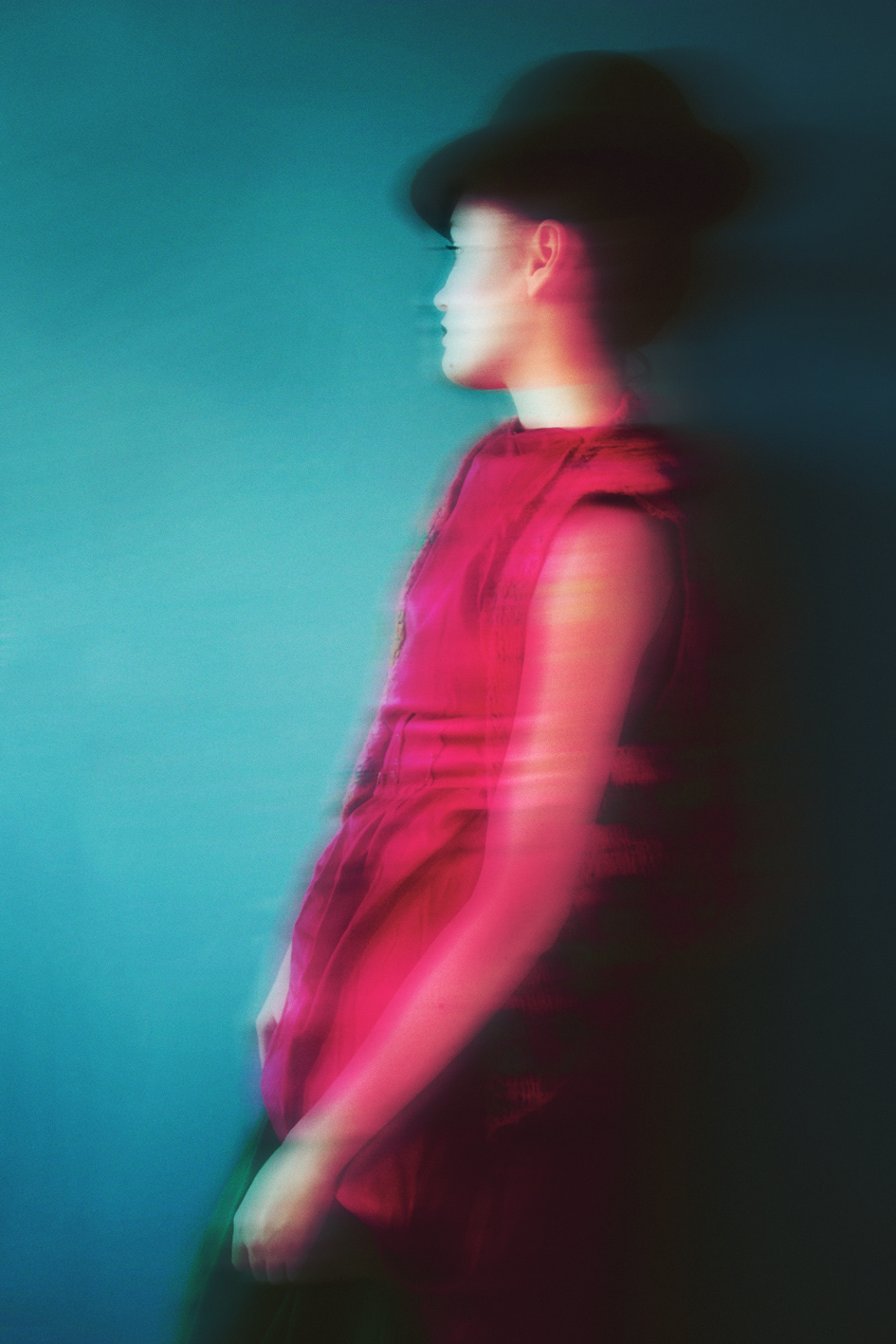 b&w red portrait blur