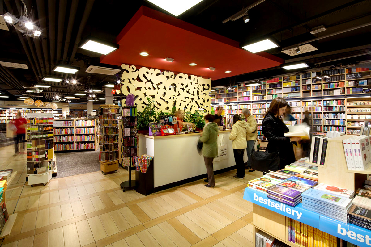 Retail lighting Bookstore