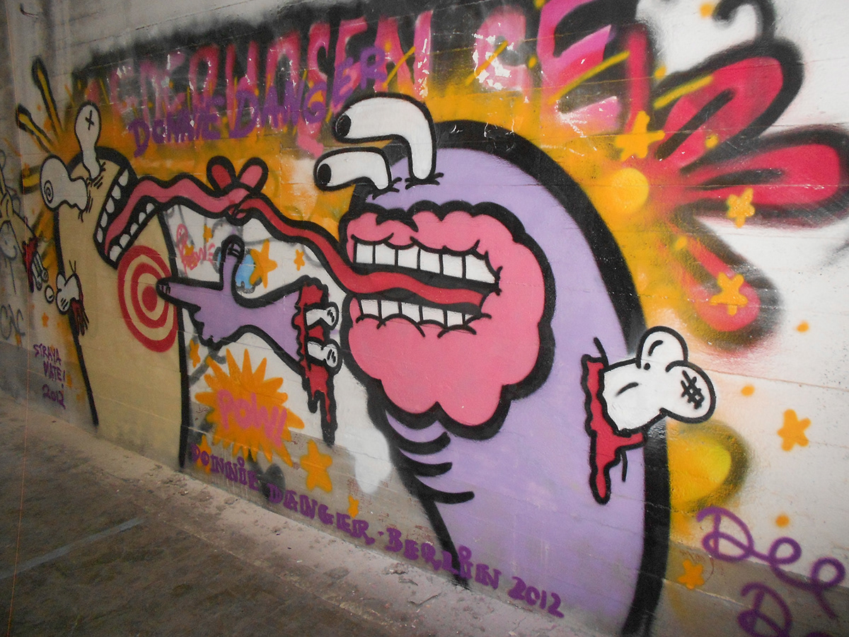 Emma Bertoldi  dee dee Dear Johnie  Donnie Danger  abandoned Berlin Graffiti