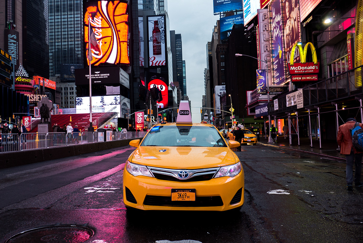 usa New York Manhattan taxi cab times square flat iron night rain Street