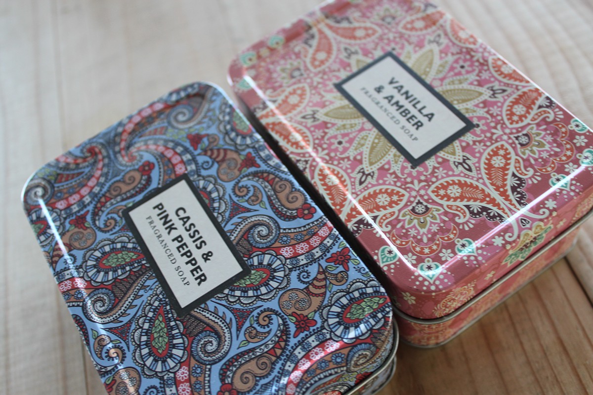 Patterns floral woodcut Colourful  tin soap luxury bath body pamper