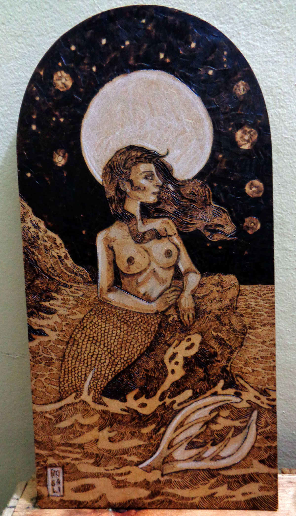 mermaid sereia pirograbado pirografia pyrography Madeira sepia mitologia criação
