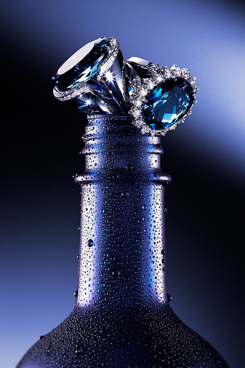 Adobe Portfolio jewelry revista arrais background colors bottles Still life product drink