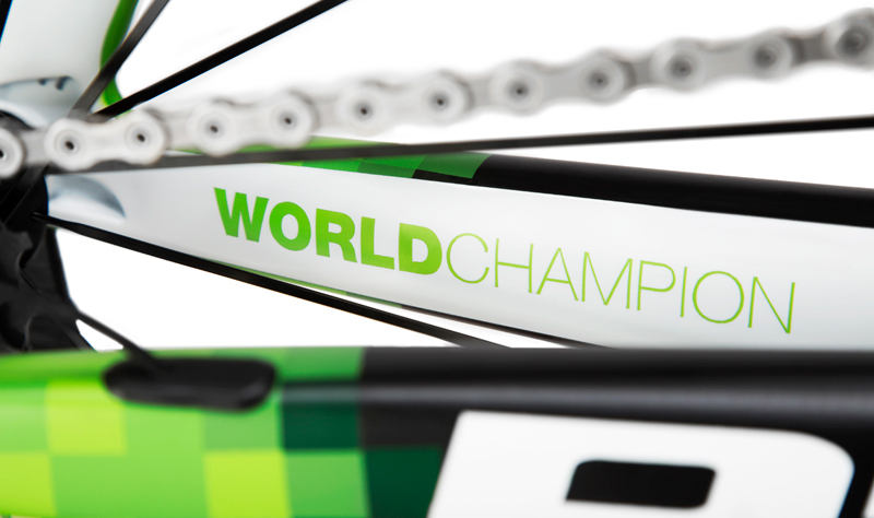 Bicycle Cervelo product pixels world champion Triathlon frederik van lierde green