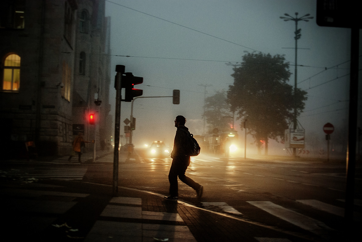 poznan poland ewitsoe Nikon polska gazeta Street seasons fog winter Trams people commute