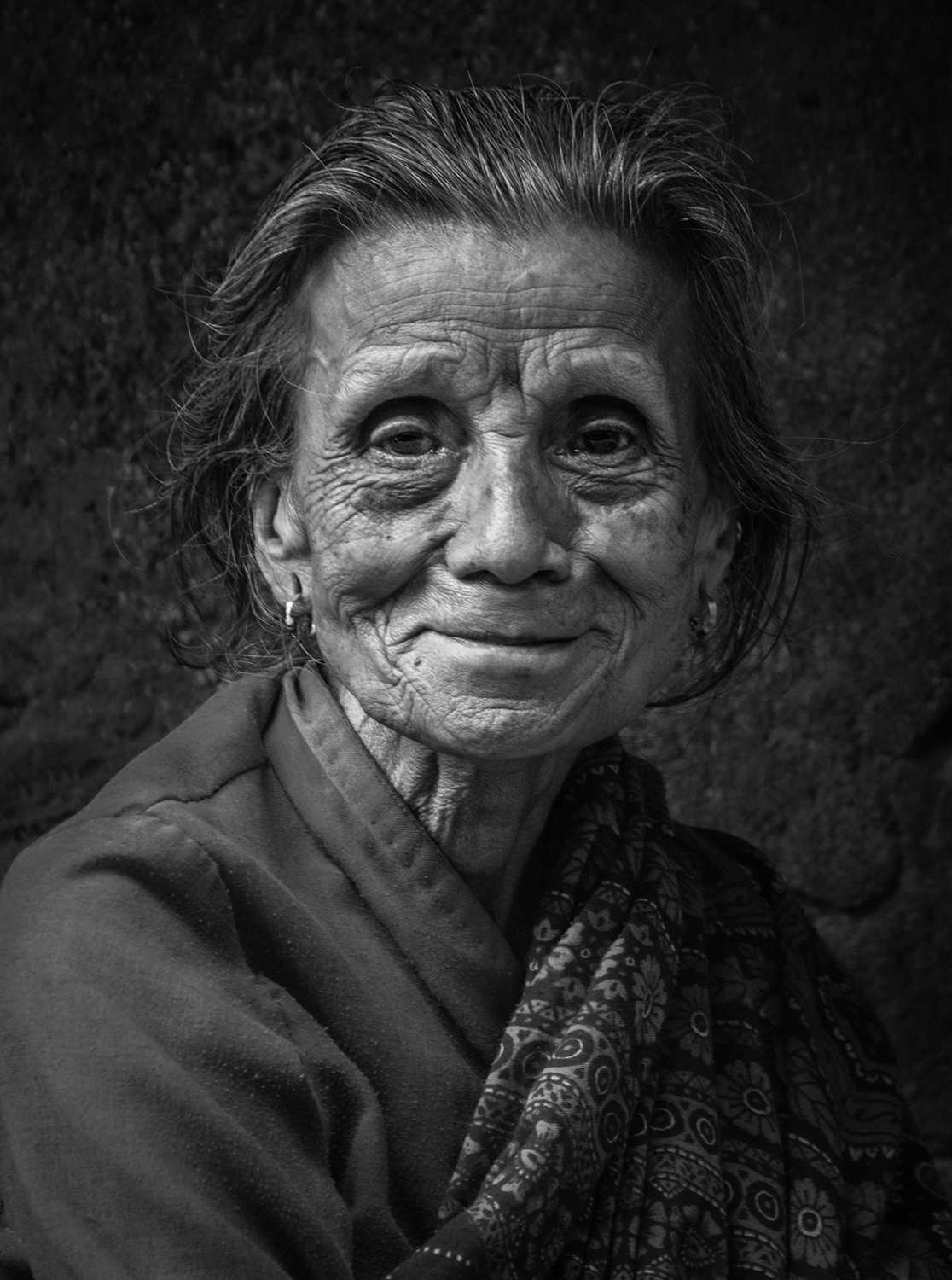 faces people Bahrain Arab nepal black eye eyes portraits portrait photo Canon boy women woman