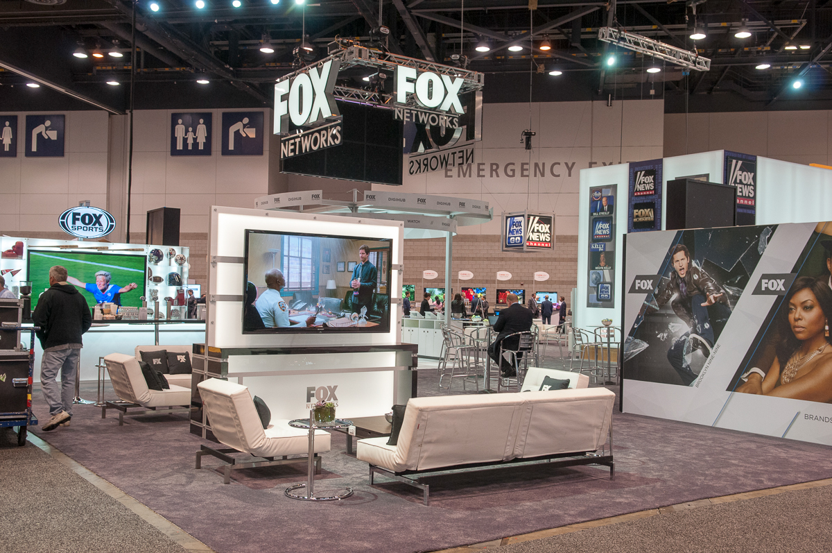 branding  tv Foxnetworks design ArtDirection Entertainment FOX outofhome