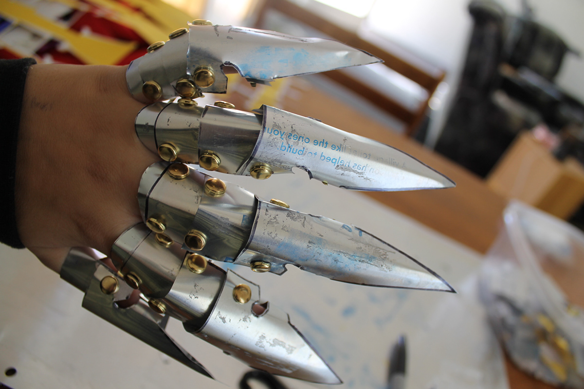 Vincent Valentine final fantasy Advent Children Gauntlet Armor metal