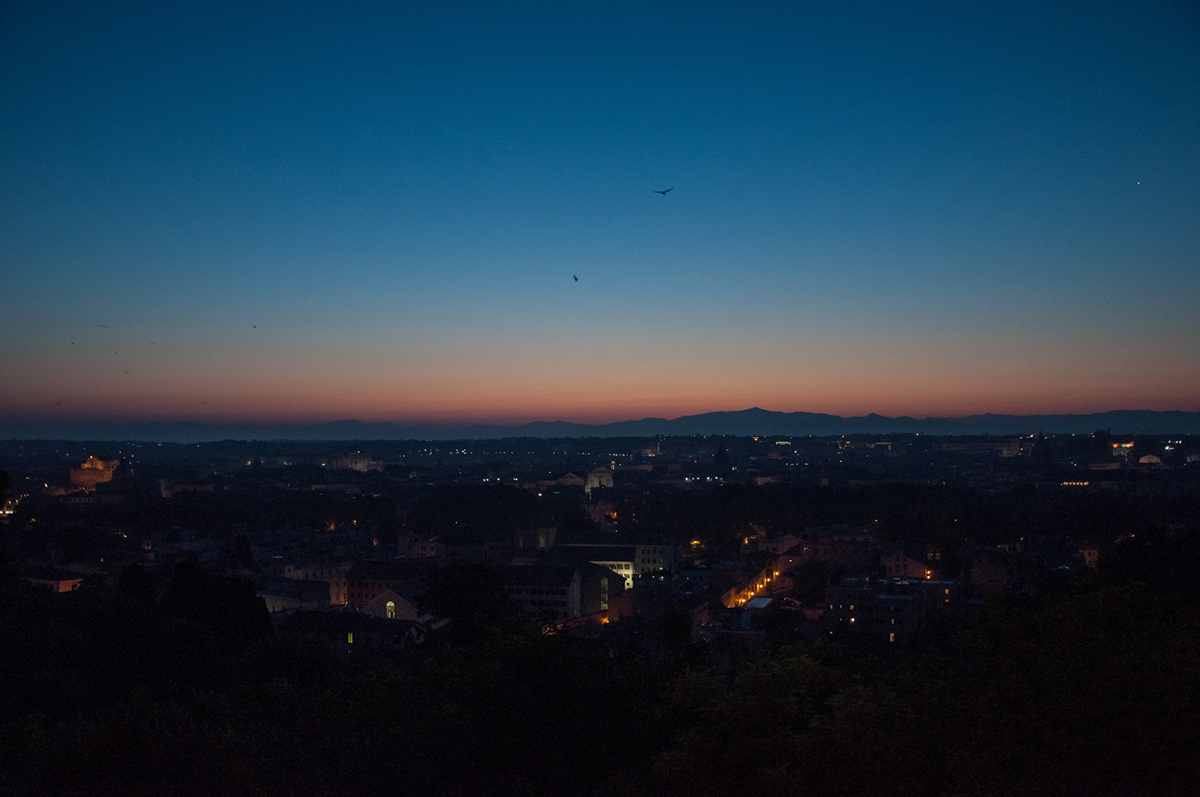 Rome roma solstice solstizio vita notturna città che dorme alba tramonto buio