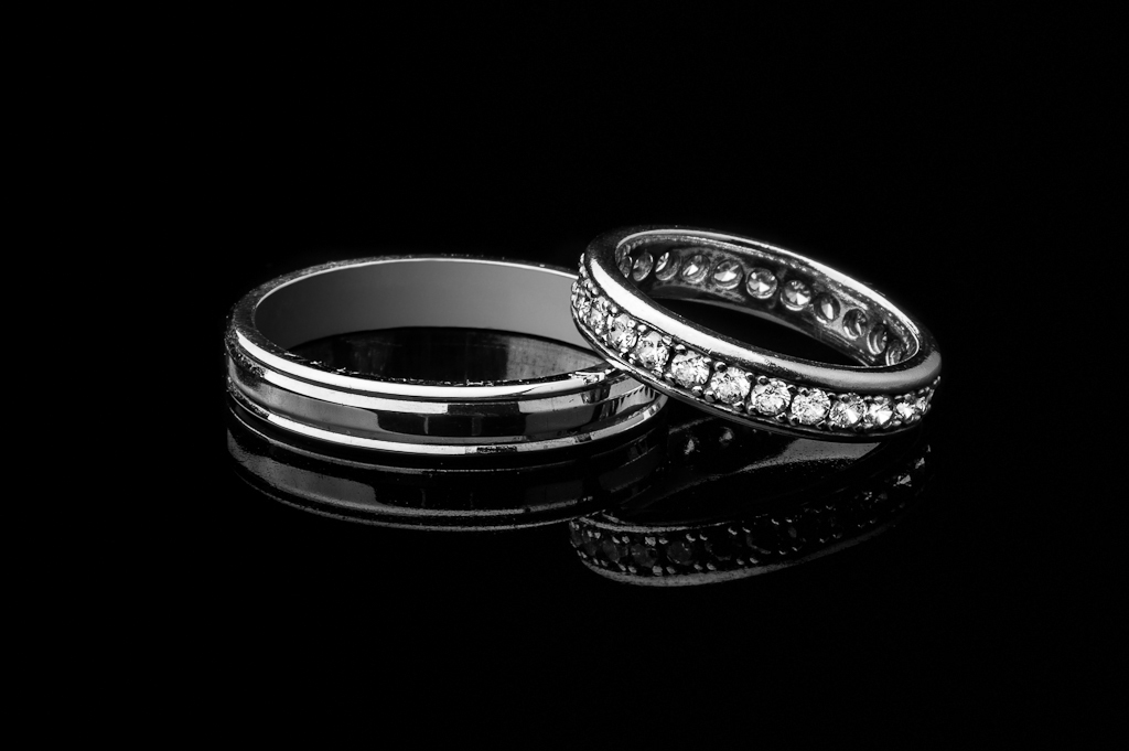 jewelry ring earing black dark shine