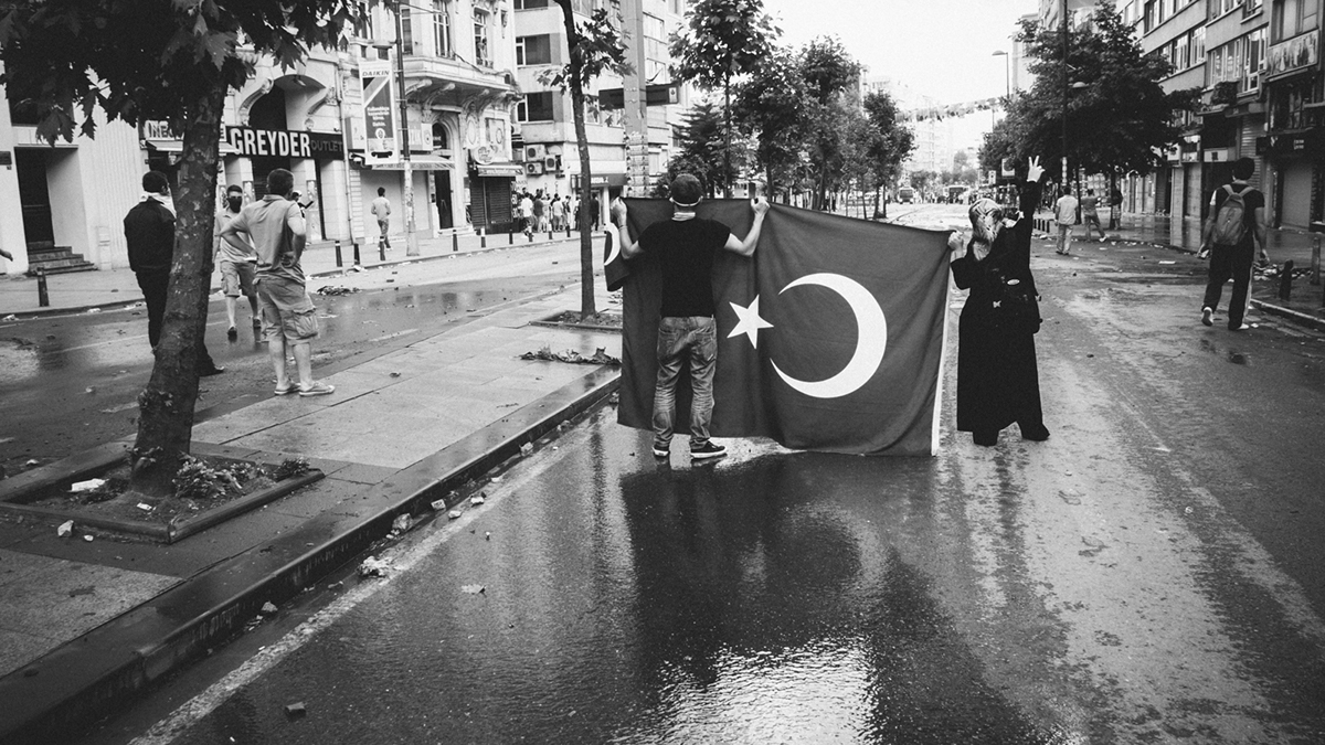 Adobe Portfolio istanbul direngezi occupygezi Street gezi resistance protest Taksim summer occupy black and white riot Turkey tear gas police