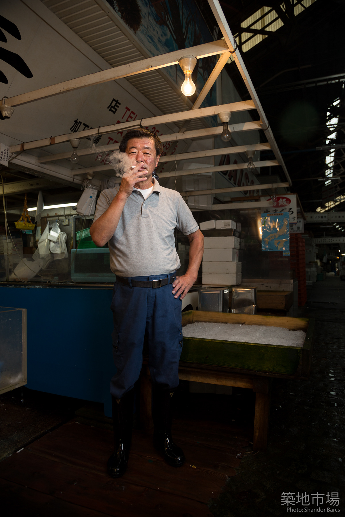 people fishmarket fish market Workers japanese portrait tsukiji tokyo japan Mexican photographer wide angle wideangle