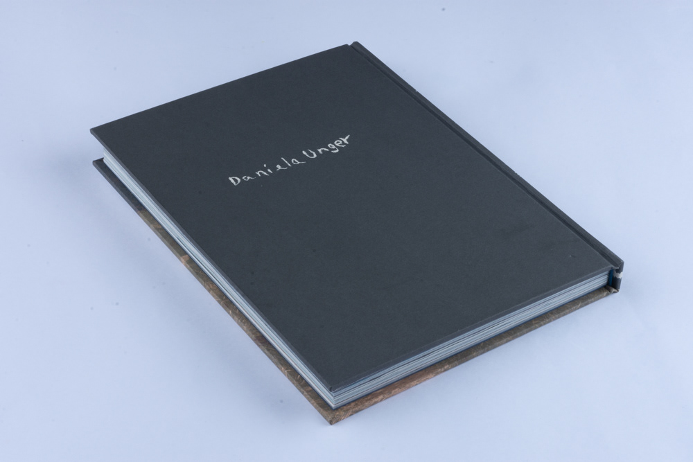 artbook book contemporary photography editorial Fotografia fotolibro Libro de autor photobook printedmatter Zine 