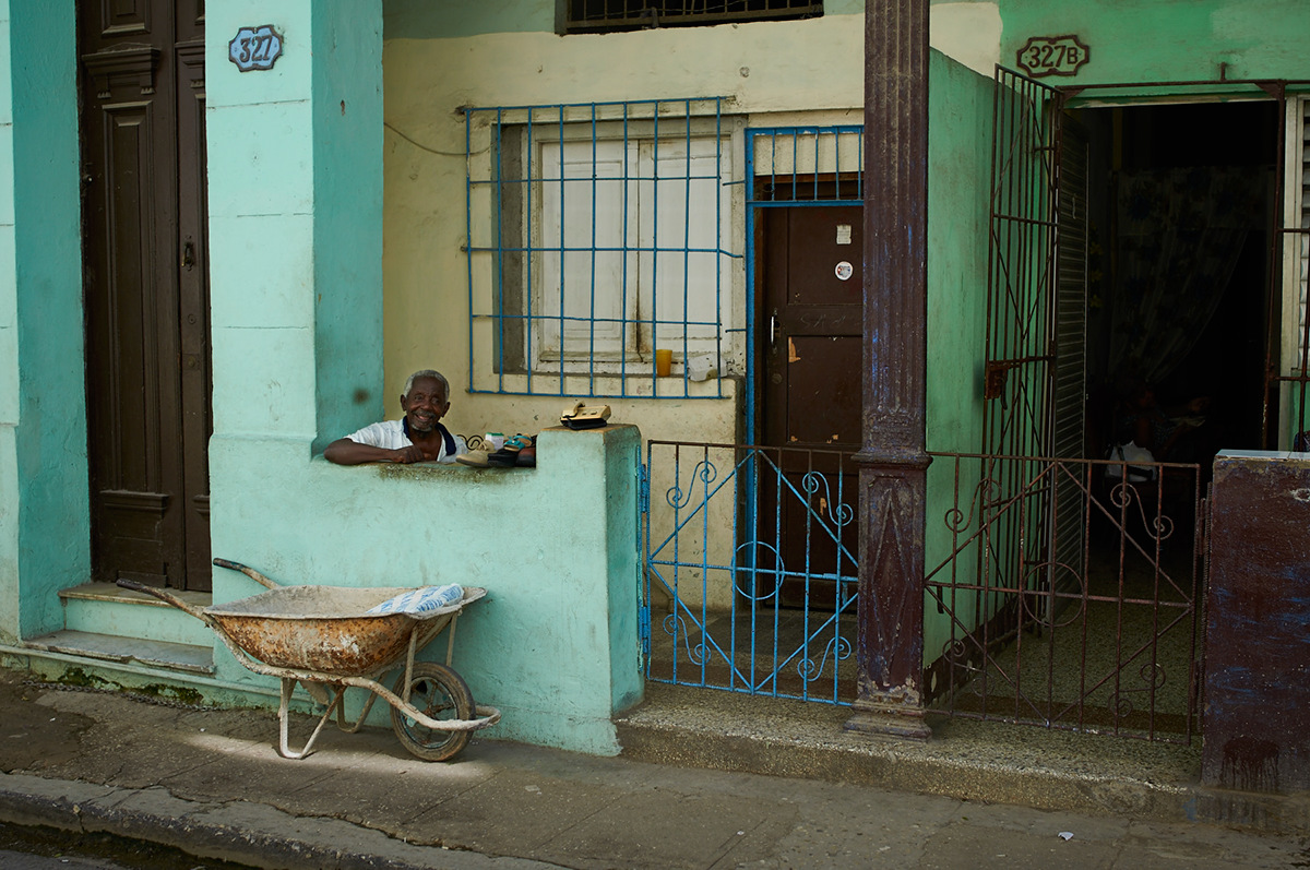 havana street photography Urban Urban Aging cuba Street candid color people Melancholy madethis PassportToCreativity