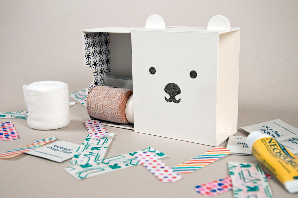 polar bear first Aid kit children Sustainable band-aids bandage gauze Neosporin endangered species