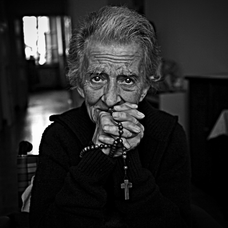 street photography old people portrait Street disordinary old unknown portraits emotive Portraiture emotions unknowns faces Kerouak black and white