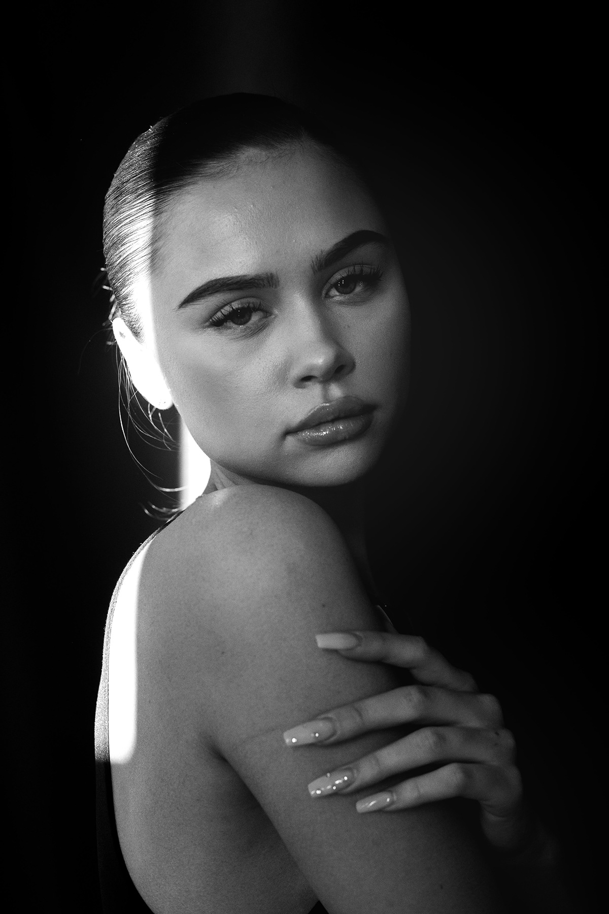beauty Editing  Fashion  light model photographer photoshoot portrait retouch studio