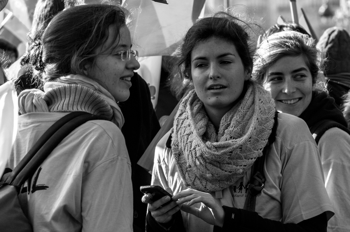 Manifestation Paris black and white generation y digital photo Street city people portraits