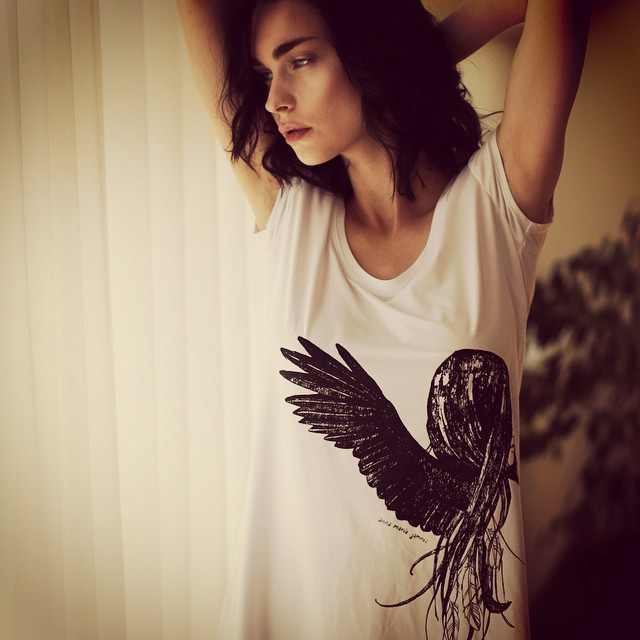 t-shirts wings woman birds portrait fashion brand fashion ilustration