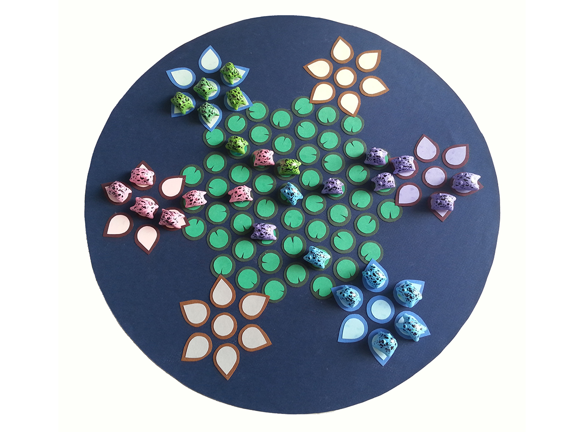 Chinese Checkers frog board game Miniature