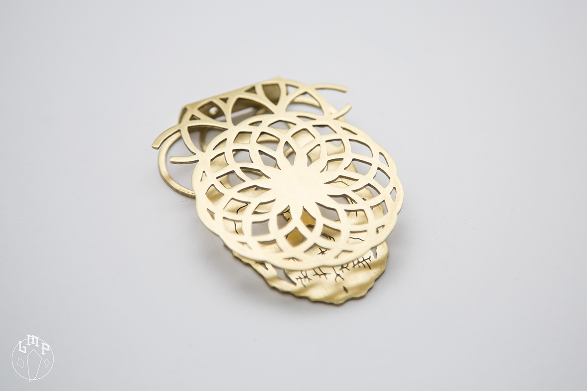 jewelry handcut skull Mandala pattern knot design pendant Necklace death mortality mind Wearable adornment pretty
