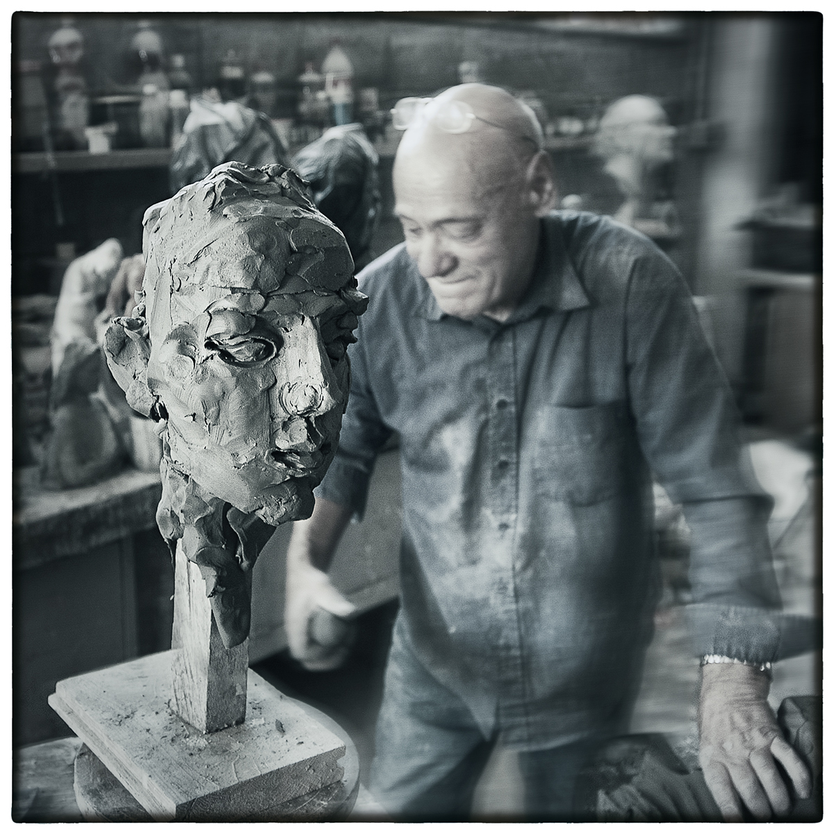 Fujifilm S5-Pro sculptor reportage