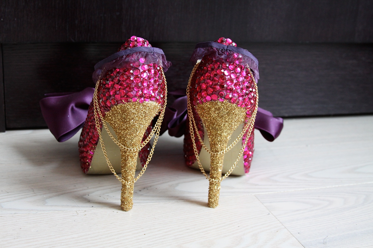 wizard of oz crystals sparkly ruby red slippers sheos design Custom Swarovski crystal brides dorothy