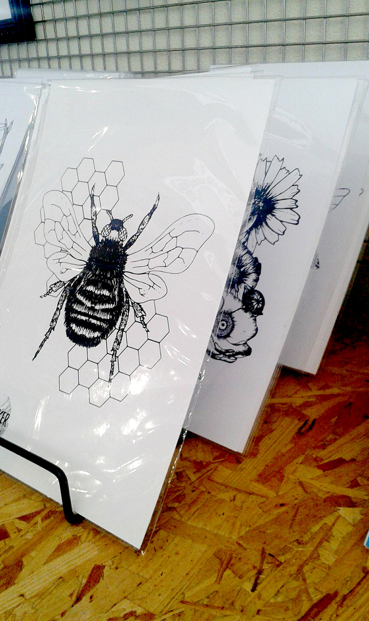 screen printing screen print ILLUSTRATION  Drawing  bee Flowers floral Insects framed prints